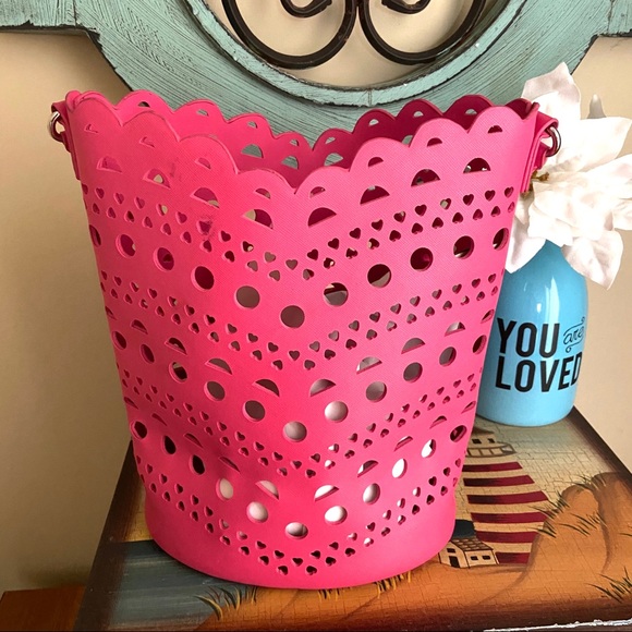 SOLD 🔴 Neiman Marcus | Pink Bucket Bag - Picture 6 of 10